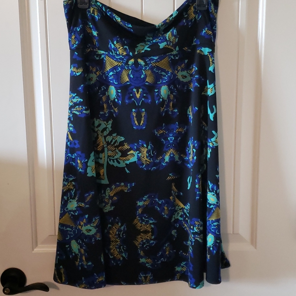 📢 5/$20  NWOT lularoe Azure skirt